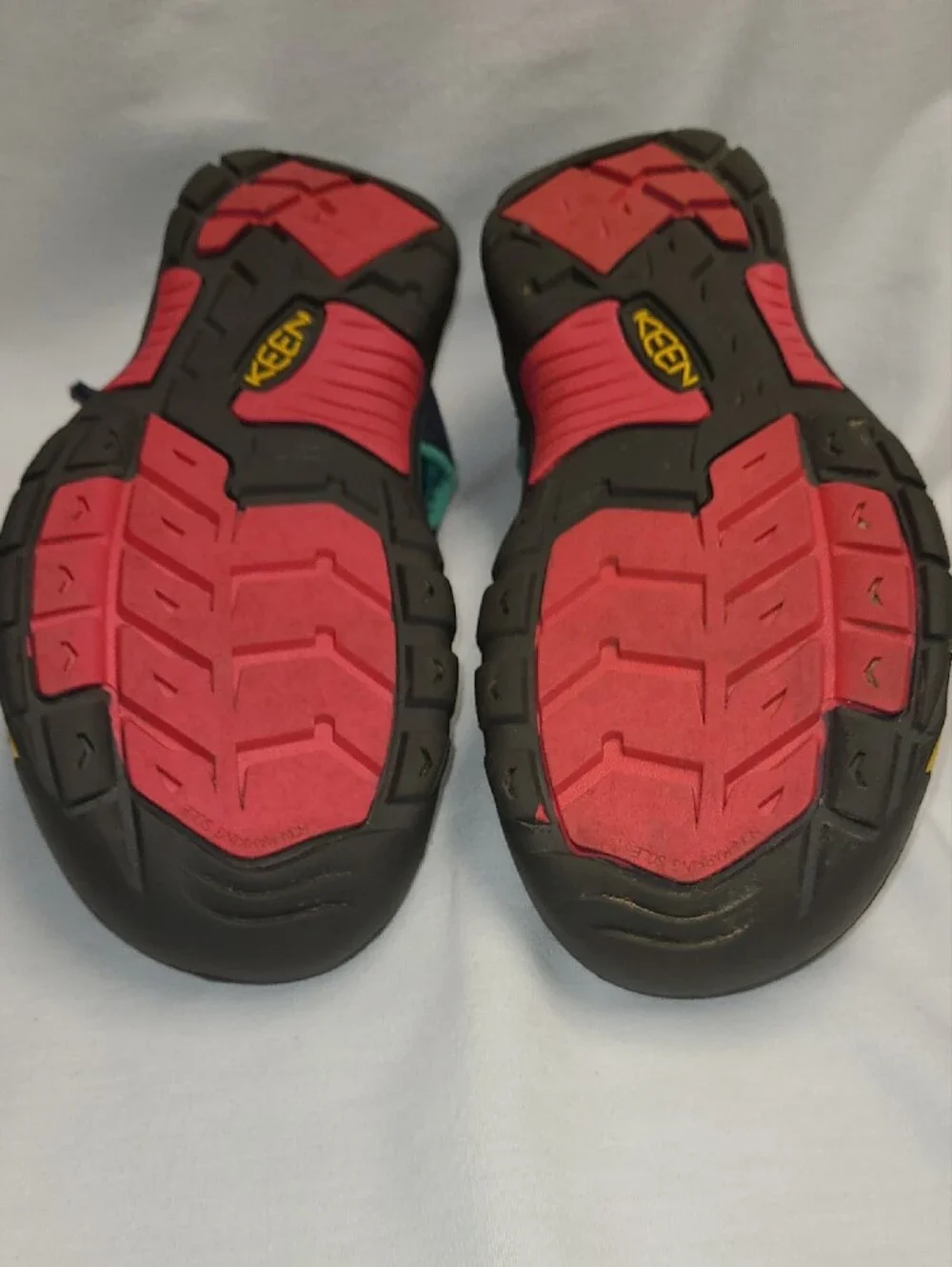 Keen Newport H2 waterproof closed toe Navy Teal Pink Water Shoes Sandals Durable